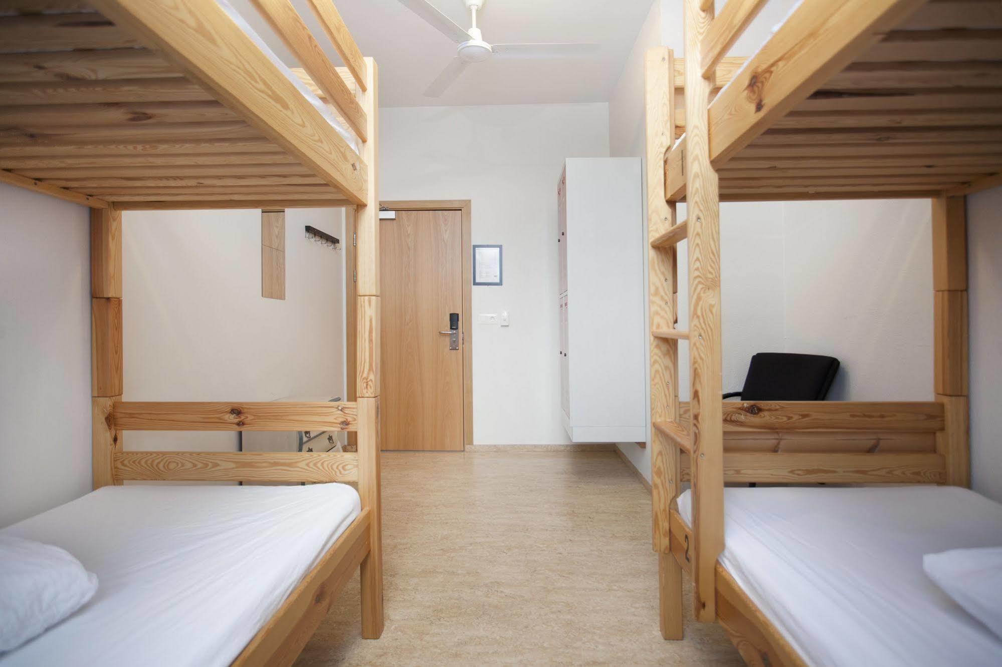 Bus Hostel Reykjavik - Reykjavik Terminal Eksteriør bilde